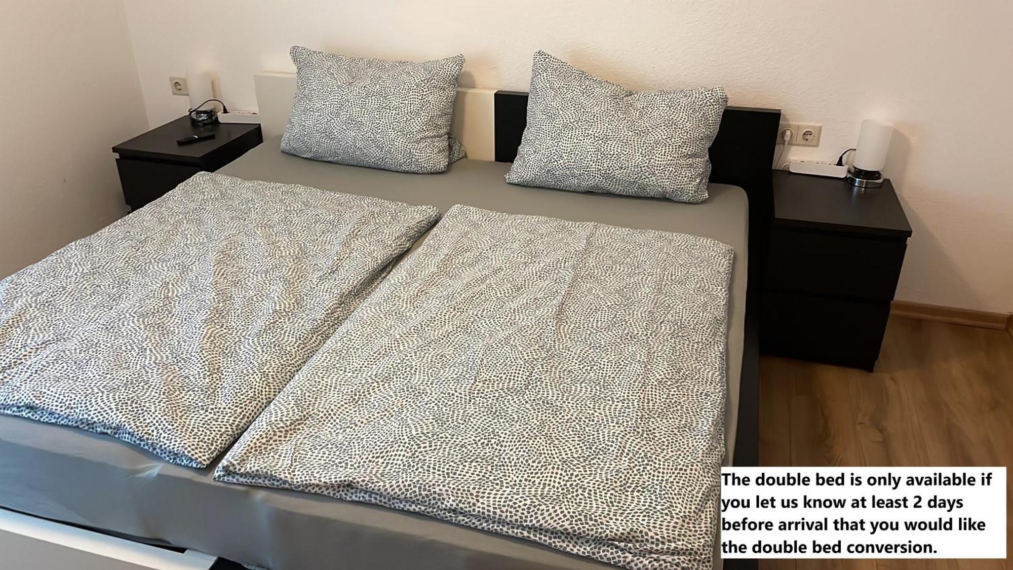 Ferienwohnung Mit 2 Zimmer, Kueche, Bad, In ザールブリュッケン エクステリア 写真